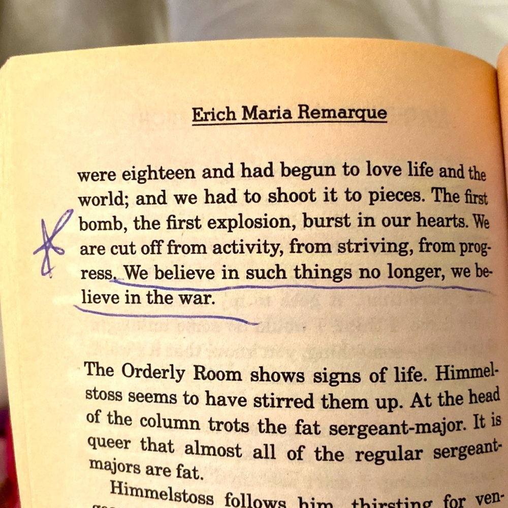 ALL QUIET ON THE WESTERN FRONT Erich Maria Remarque Vintage Paperback GUC - Picture 5 of 6